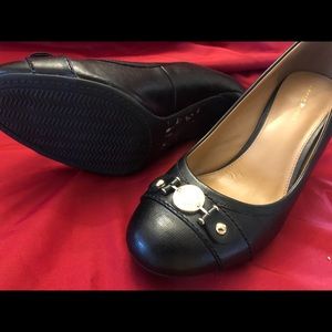 Tommy Hilfiger Classic black high heels 10M